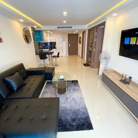 Large Luxury, Pool View, Grand Avenue, Pattaya - 202 Appartamento Esterno foto