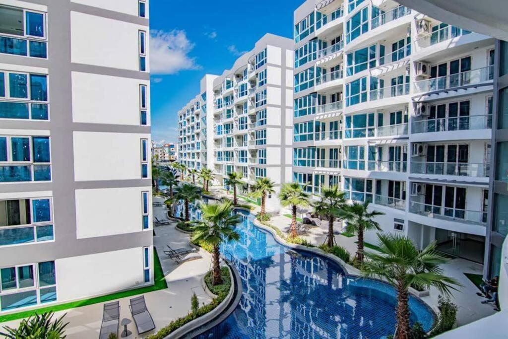 Large Luxury, Pool View, Grand Avenue, Pattaya - 202 Appartamento Esterno foto
