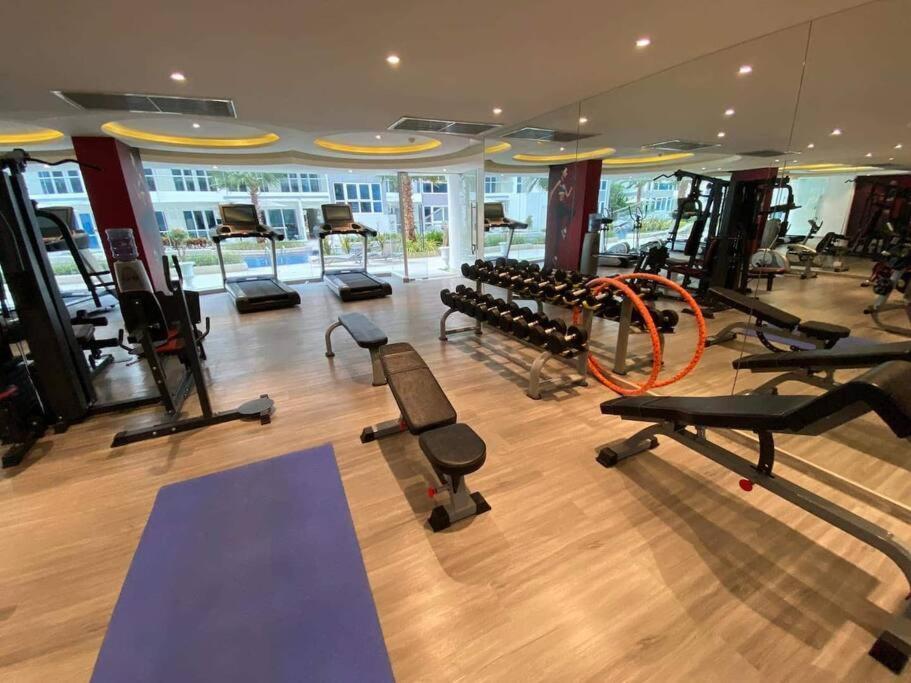 Large Luxury, Pool View, Grand Avenue, Pattaya - 202 Appartamento Esterno foto