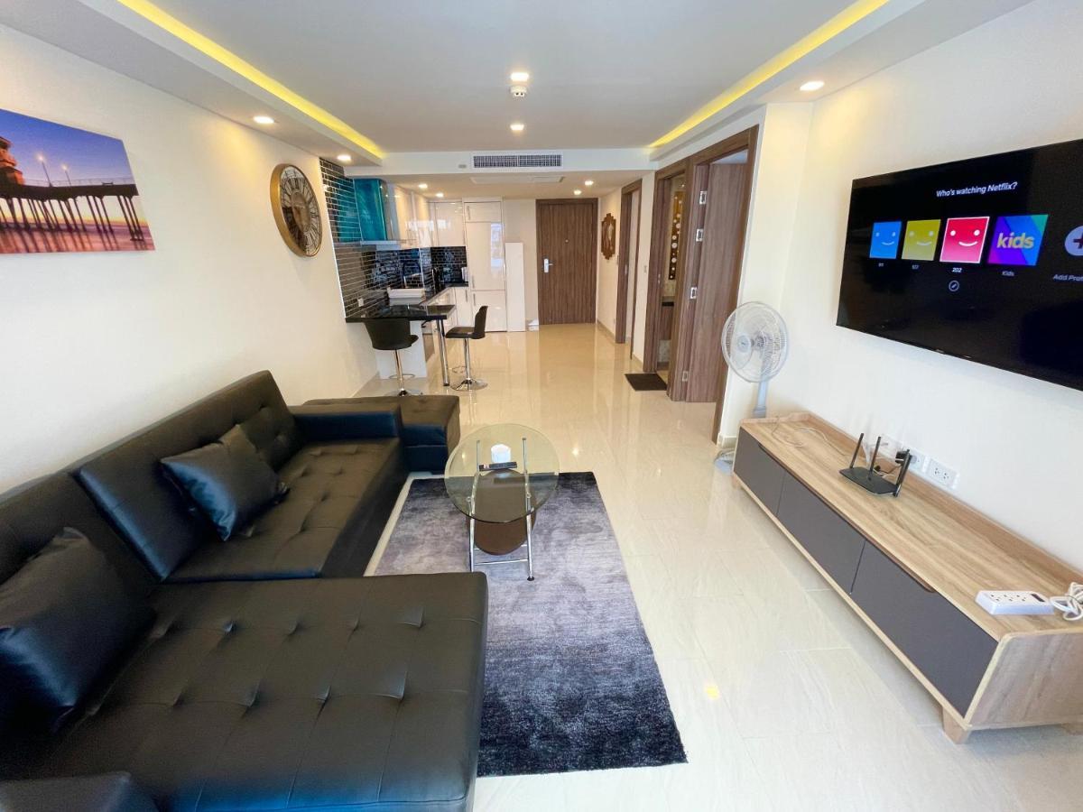 Large Luxury, Pool View, Grand Avenue, Pattaya - 202 Appartamento Esterno foto